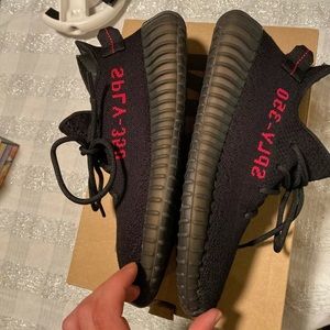 **SOLD** Yeezy Boost 350 V2 BRED PADS size 9 Authe
